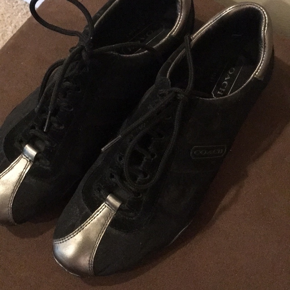 Coach Logo Sneakers NWOT - Picture 3 of 3